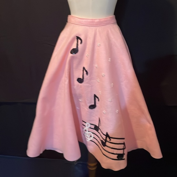 Skirt Homemade Poodle Like Pink Felt Circle 0 Musical Notes 50’s Halloween NEW - Picture 2 of 5